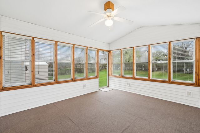 2315 E 57th Street, Davenport, IA 52807