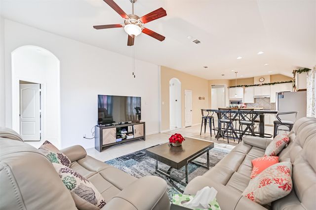 3033 Broadhaven Drive, Texas City, TX 77568