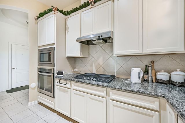 3033 Broadhaven Drive, Texas City, TX 77568