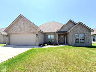 126 Clearwater Dr, Brookland, AR 72417