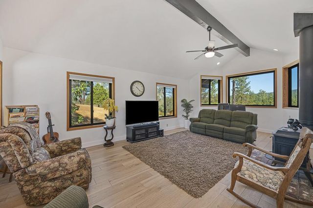 2831 Derrick Dr, Greenwood, CA 95635