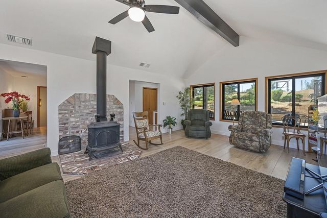 2831 Derrick Dr, Greenwood, CA 95635