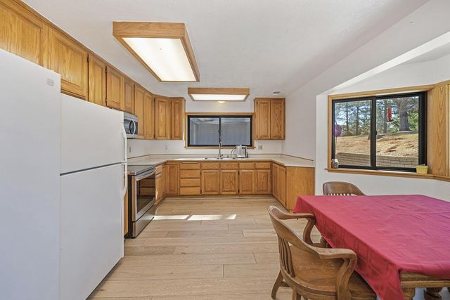 2831 Derrick Dr, Greenwood, CA 95635