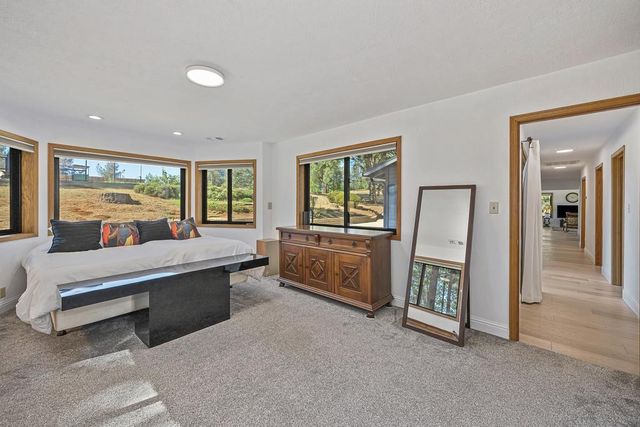 2831 Derrick Dr, Greenwood, CA 95635