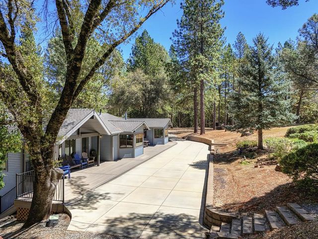2831 Derrick Dr, Greenwood, CA 95635