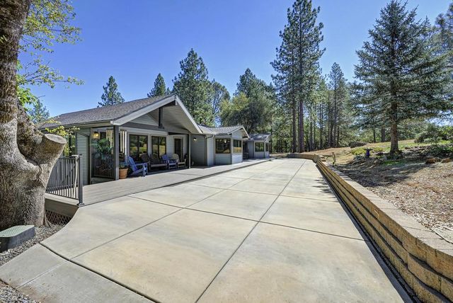 2831 Derrick Dr, Greenwood, CA 95635