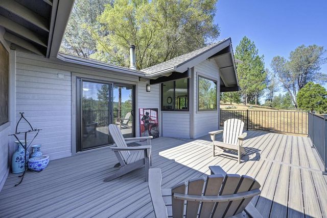 2831 Derrick Dr, Greenwood, CA 95635