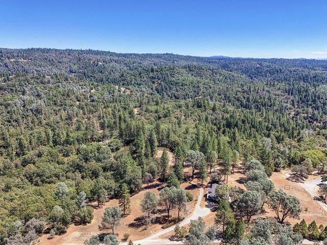 2831 Derrick Dr, Greenwood, CA 95635
