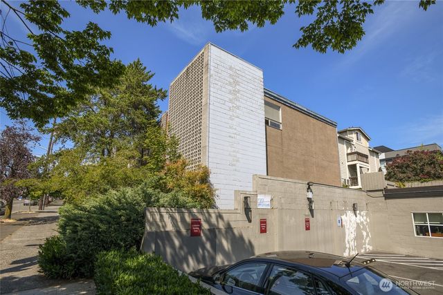 5920 24th Avenue NW, Seattle, WA 98107