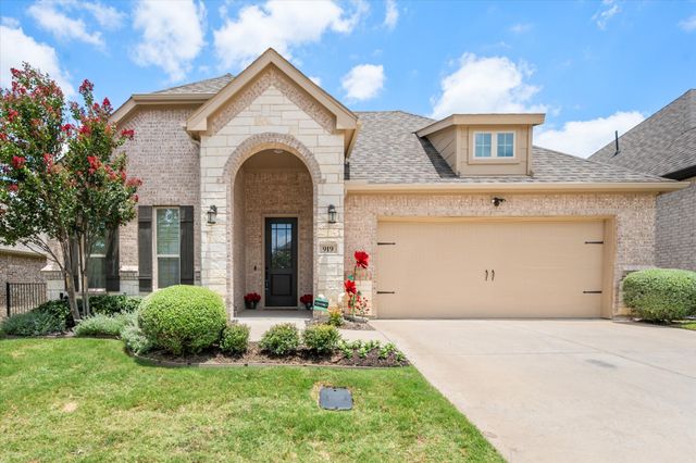 919 Capella Lane, Mansfield, TX 76063
