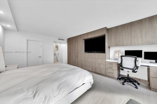 9801 Collins Avenue 5U, Bal Harbour, FL 33154