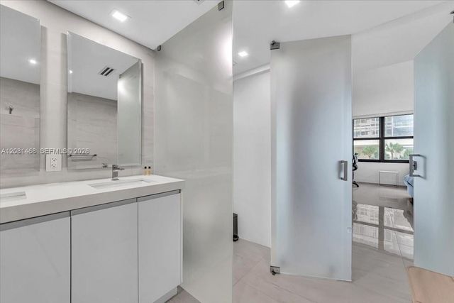 9801 Collins Avenue 5U, Bal Harbour, FL 33154