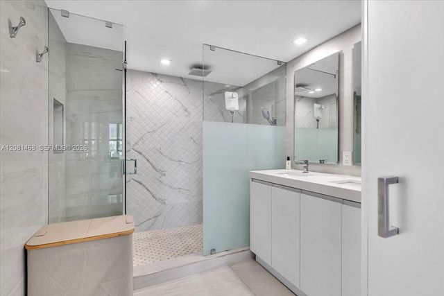 9801 Collins Avenue 5U, Bal Harbour, FL 33154