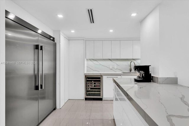 9801 Collins Avenue 5U, Bal Harbour, FL 33154