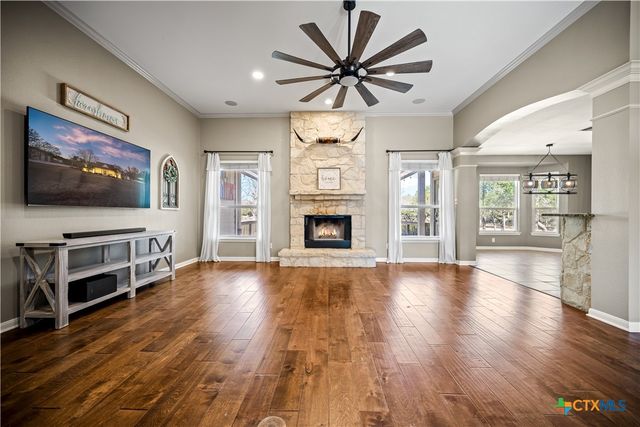 1121 Cypress Cove Road, Spring Branch, TX 78070