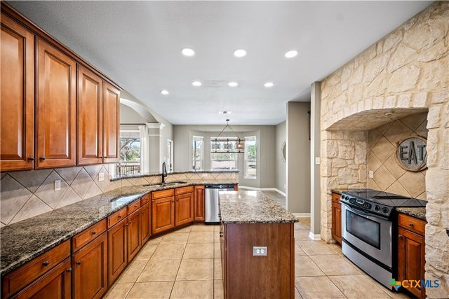 1121 Cypress Cove Road, Spring Branch, TX 78070