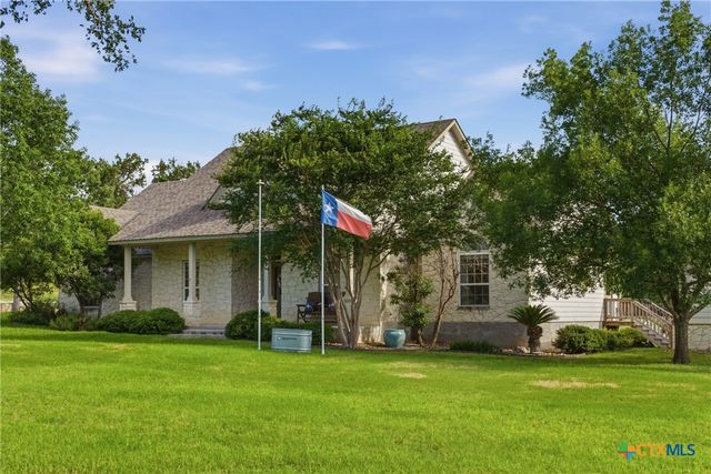 1121 Cypress Cove Road, Spring Branch, TX 78070