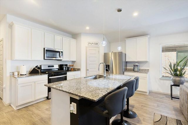 9714 Wall Street, Texas City, TX 77591