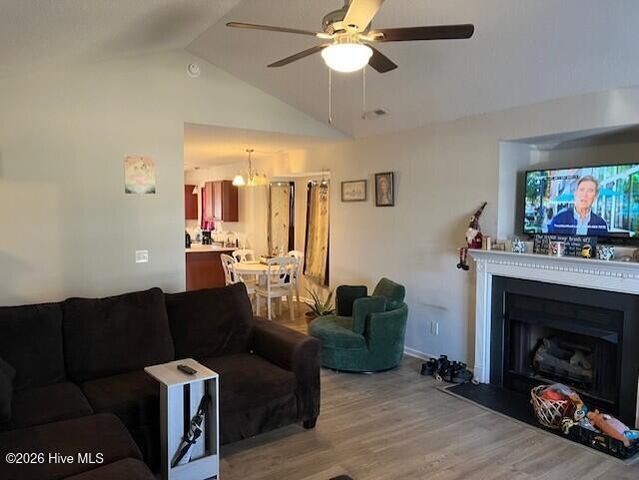 707 Fifth Street, Maysville, NC 28555