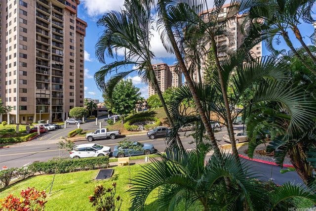 98-500 Koauka Loop 2H, Aiea, HI 96701