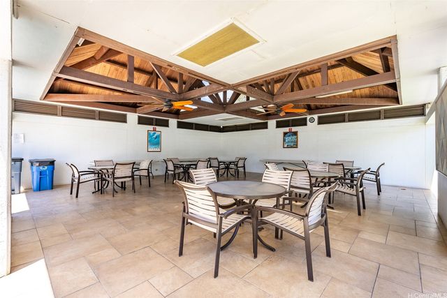 98-500 Koauka Loop 2H, Aiea, HI 96701