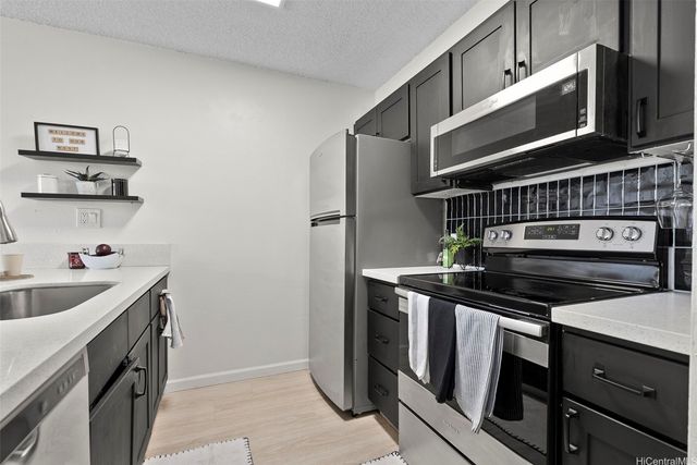 98-500 Koauka Loop 2H, Aiea, HI 96701