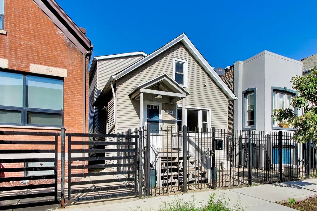 2638 W Grand Avenue, Chicago, IL 60612 — exterior