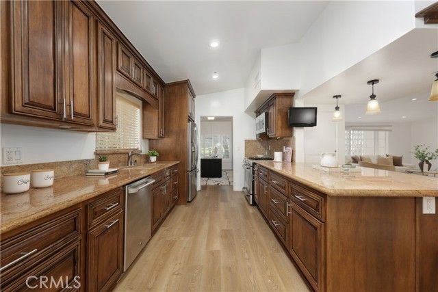 7333 Via Rio Nido, Downey, CA 90241