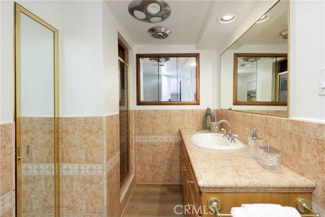 7333 Via Rio Nido, Downey, CA 90241