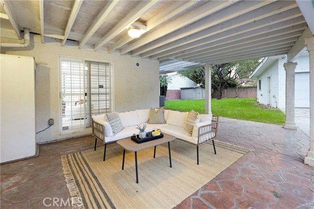 7333 Via Rio Nido, Downey, CA 90241