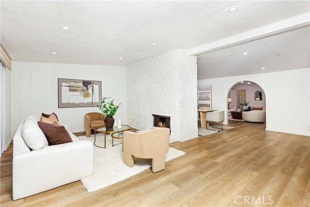 7333 Via Rio Nido, Downey, CA 90241