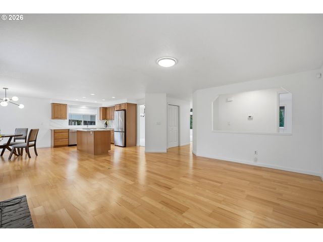 13841 Se HAMPSHIRE Ct, Happy Valley, OR 97086