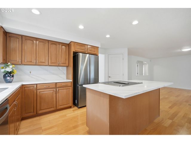13841 Se HAMPSHIRE Ct, Happy Valley, OR 97086