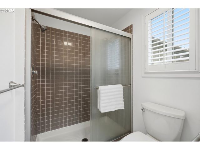 13841 Se HAMPSHIRE Ct, Happy Valley, OR 97086