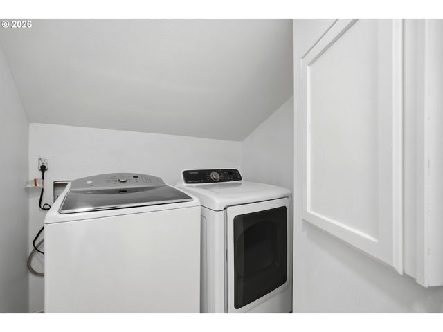 13841 Se HAMPSHIRE Ct, Happy Valley, OR 97086