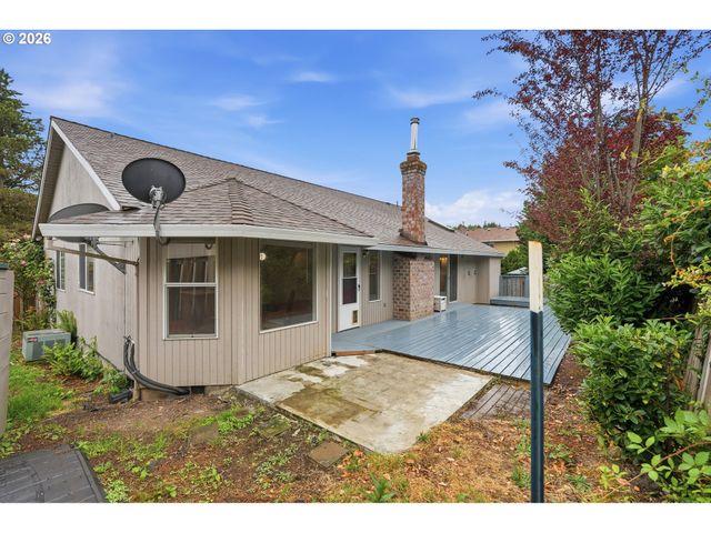13841 Se HAMPSHIRE Ct, Happy Valley, OR 97086