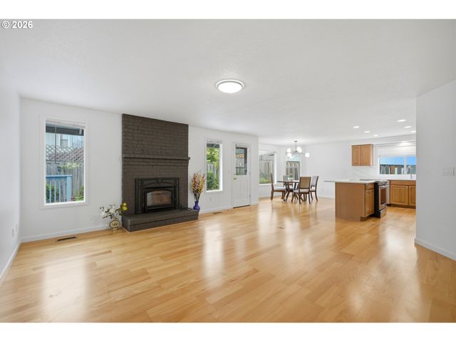 13841 Se HAMPSHIRE Ct, Happy Valley, OR 97086