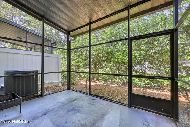 7546 SCARLET IBIS Lane, Jacksonville, FL 32256