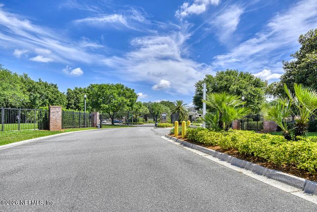 7546 SCARLET IBIS Lane, Jacksonville, FL 32256