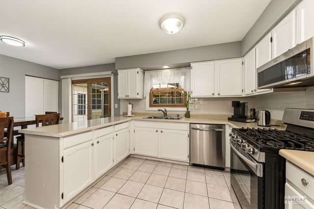 2499 Quail Court, Aurora, IL 60502