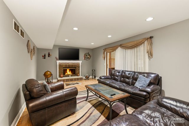 2499 Quail Court, Aurora, IL 60502