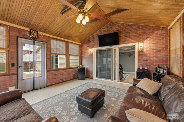 2499 Quail Court, Aurora, IL 60502