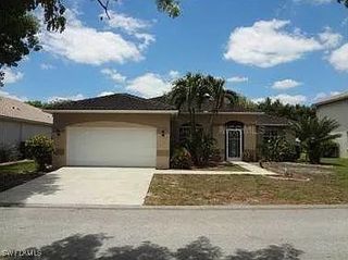11082 Lakeland CIR, Fort Myers, FL 33913