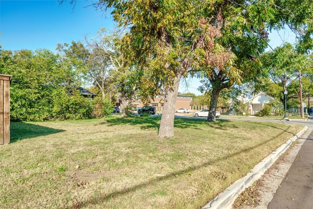 801 W Morphy Street, Fort Worth, TX 76104