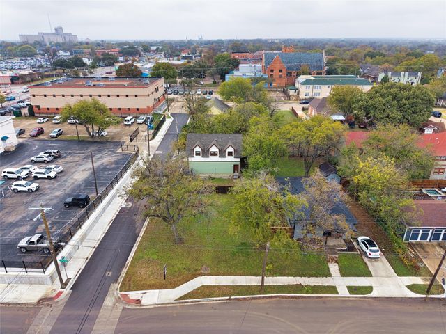 801 W Morphy Street, Fort Worth, TX 76104