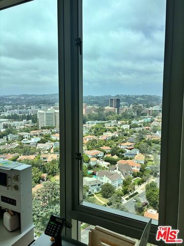 10727 Wilshire Boulevard 2002, Los Angeles, CA 90024