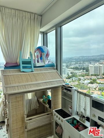 10727 Wilshire Boulevard 2002, Los Angeles, CA 90024
