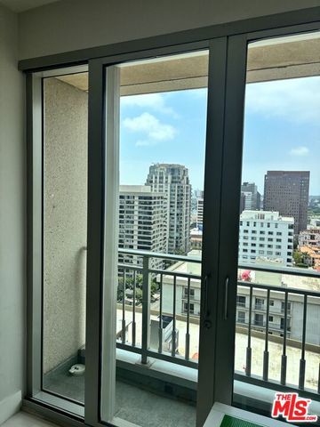 10727 Wilshire Boulevard 2002, Los Angeles, CA 90024