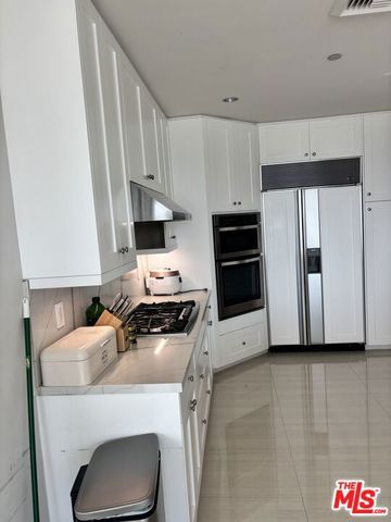 10727 Wilshire Boulevard 2002, Los Angeles, CA 90024