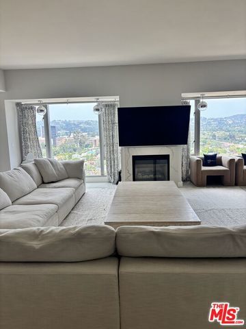 10727 Wilshire Boulevard 2002, Los Angeles, CA 90024